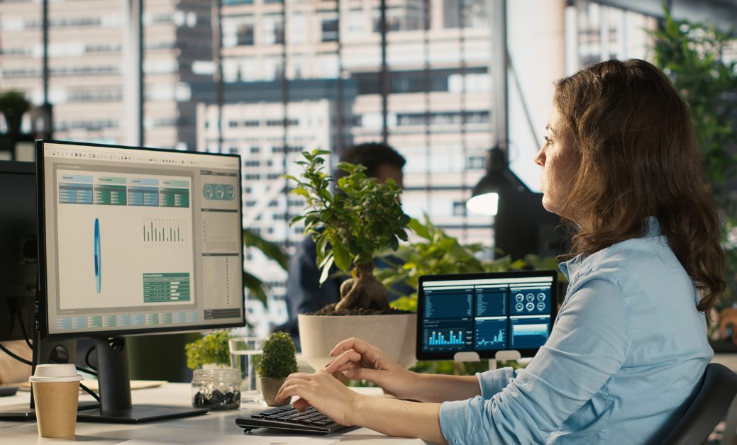 Becas en tecnología para mujeres: 164 postulantes en la edición 2026 de Grupo San Cristóbal